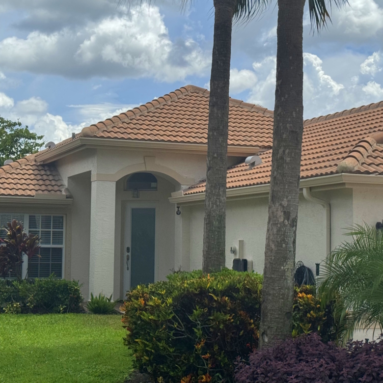 Valencia Falls Homes